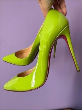Christian Louboutin Pigalle Follies 100 Patent Luciole Green Pumps EU 40.5 NIB